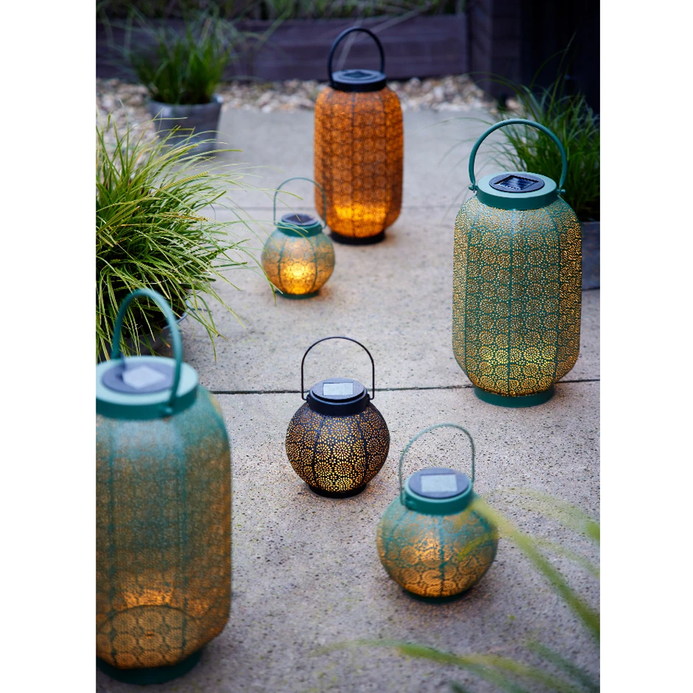 Lumineo Solar Lantaarn - LED - D14 X H16cm - Zwart/Goud 6 Lumineo Solar Lantaarn - LED - D14 X H16cm - Zwart/Goud - Image 4