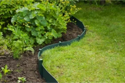Tuinborderrand PE Groen 3mm - 10x0,15m - Nature -uinbenodigdheden Verkoop 2024 tuinborderrand pe groen 3mm 10x0 15m nature 3